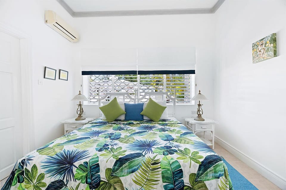 The fourth bedroom which can be configured as two twin beds or a king