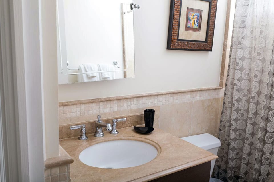 Sapphire Beach 511 - Bathroom 3
