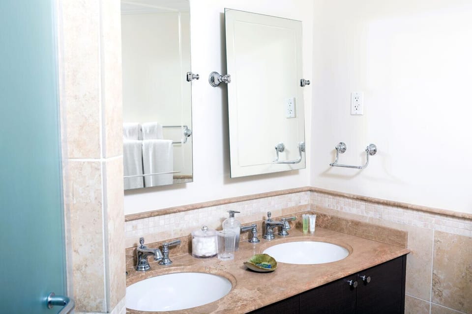 Sapphire Beach 511 - Bathroom 2