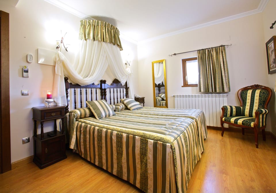 Double Room | In-room safe, desk, soundproofing, cribs/infant beds
