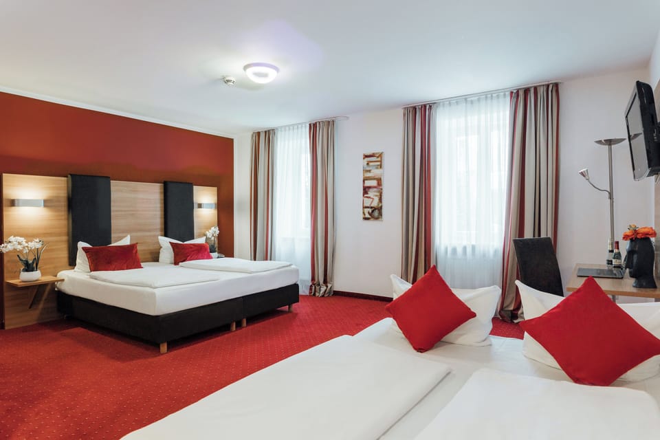 Family Room | Premium bedding, in-room safe, individually decorated