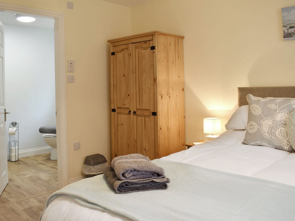 Comfortable double bedroom | Drake Lodge, Saltburn-by-Sea, near Whitby