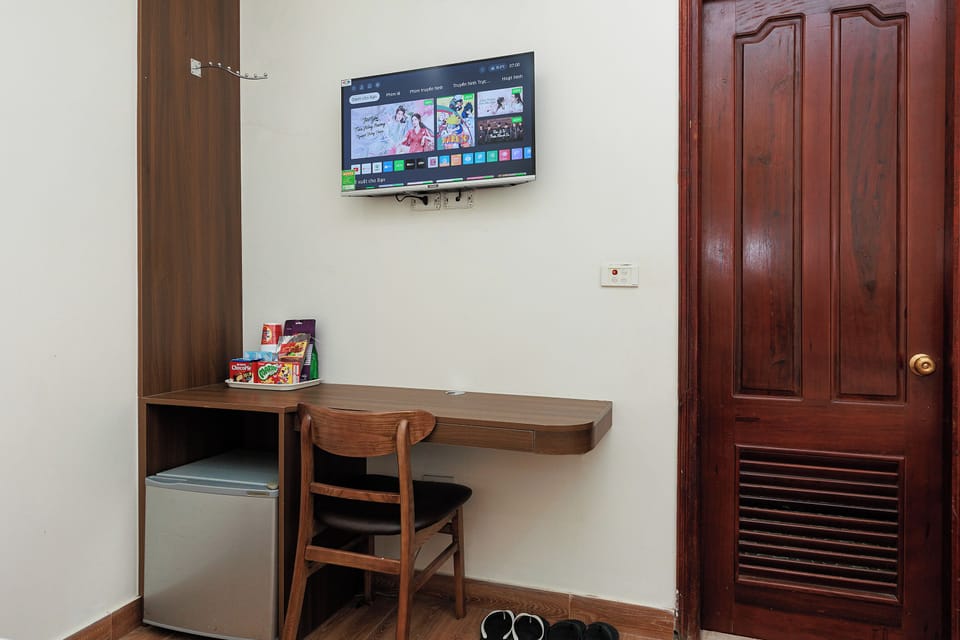 Standard Twin Room | Minibar, desk, free WiFi