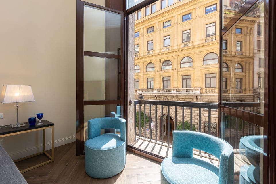 Dettaglio balconcino e street view
