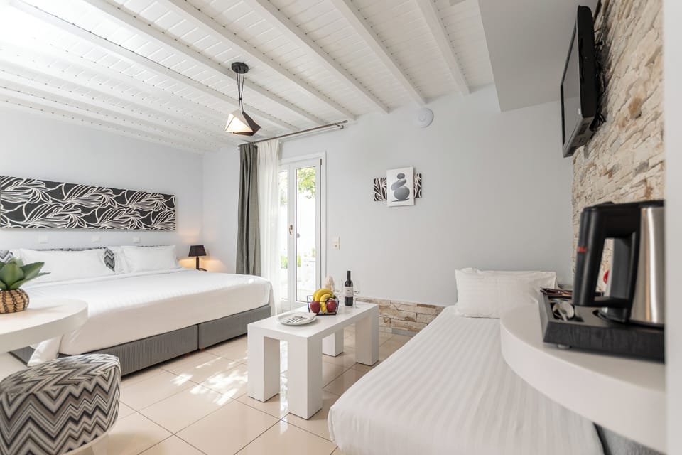 Premium Room, Garden View | Premium bedding, pillowtop beds, in-room safe, individually furnished