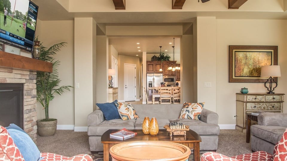 Townhome, 3 Bedrooms | Living room | Flat-screen TV, fireplace