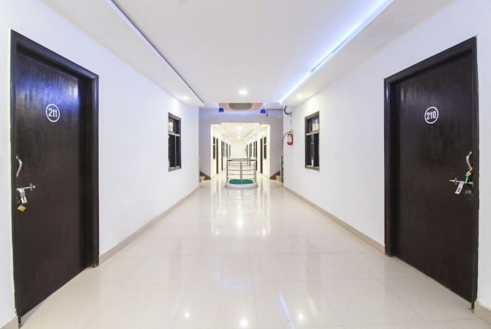 Hotel Taj Paradise Hotel in Agra