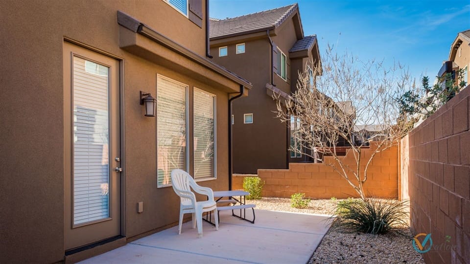Townhome, 3 Bedrooms | Property grounds