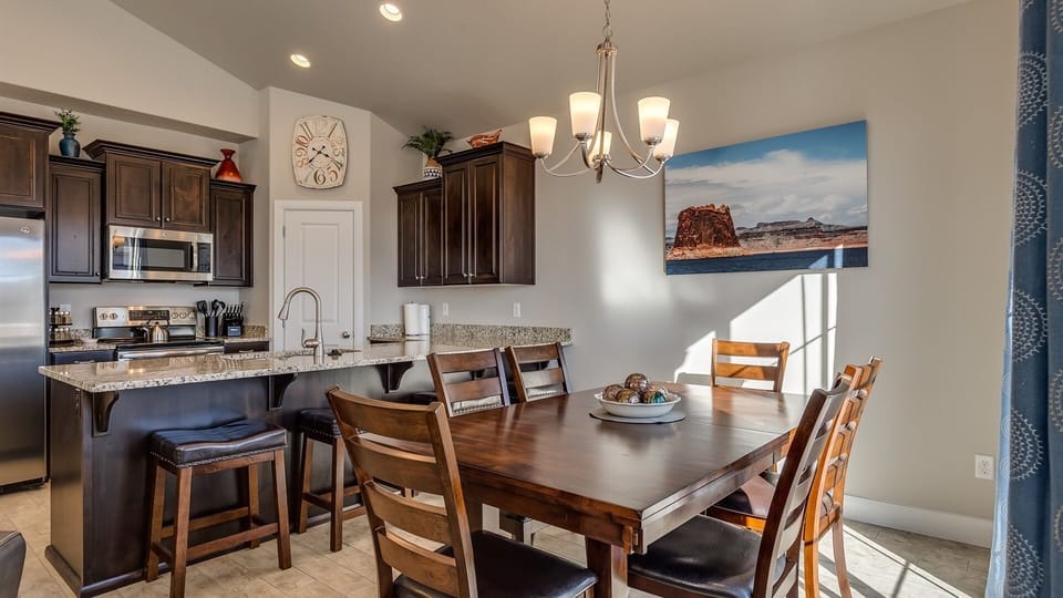 Townhome, 3 Bedrooms | Private kitchen | Coffee/tea maker, fridge, oven, toaster