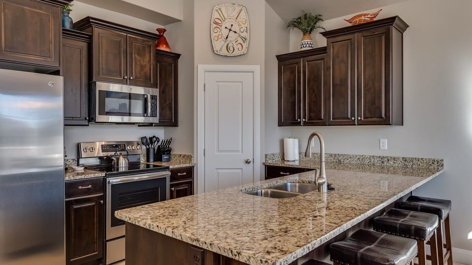 Townhome, 3 Bedrooms | Private kitchen | Coffee/tea maker, fridge, oven, toaster