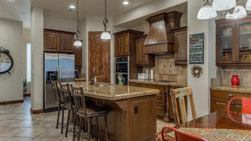Townhome, 3 Bedrooms | Private kitchen | Coffee/tea maker, fridge, oven, toaster