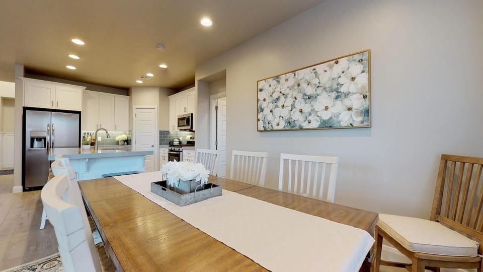 Townhome, 4 Bedrooms | Private kitchen | Coffee/tea maker, fridge, oven, toaster