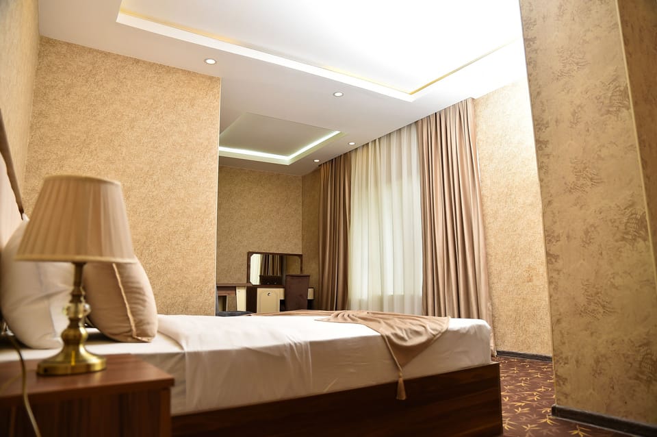 Premium bedding, in-room safe, individually furnished, desk