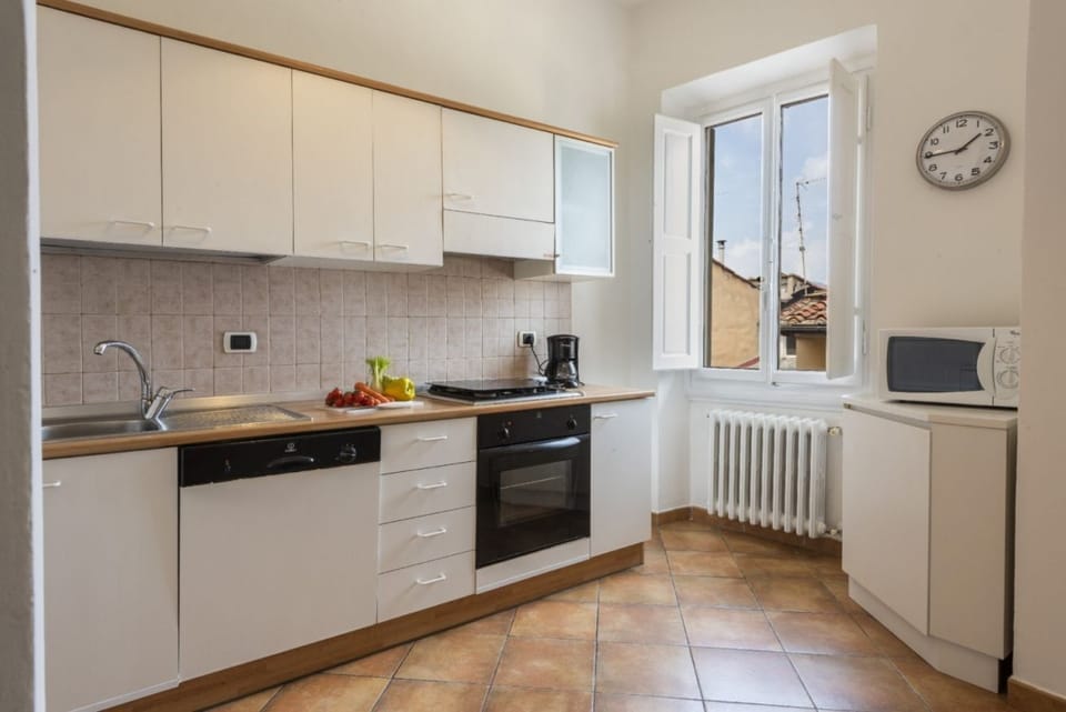 Apartment, 2 Bedrooms | Private kitchen | Full-size fridge, microwave, oven, stovetop