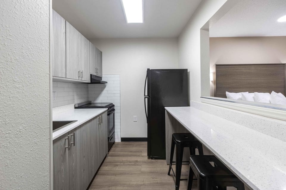 Standard Studio, 2 Queen Beds, Non Smoking | Private kitchen | Fridge, microwave, stovetop, coffee/tea maker