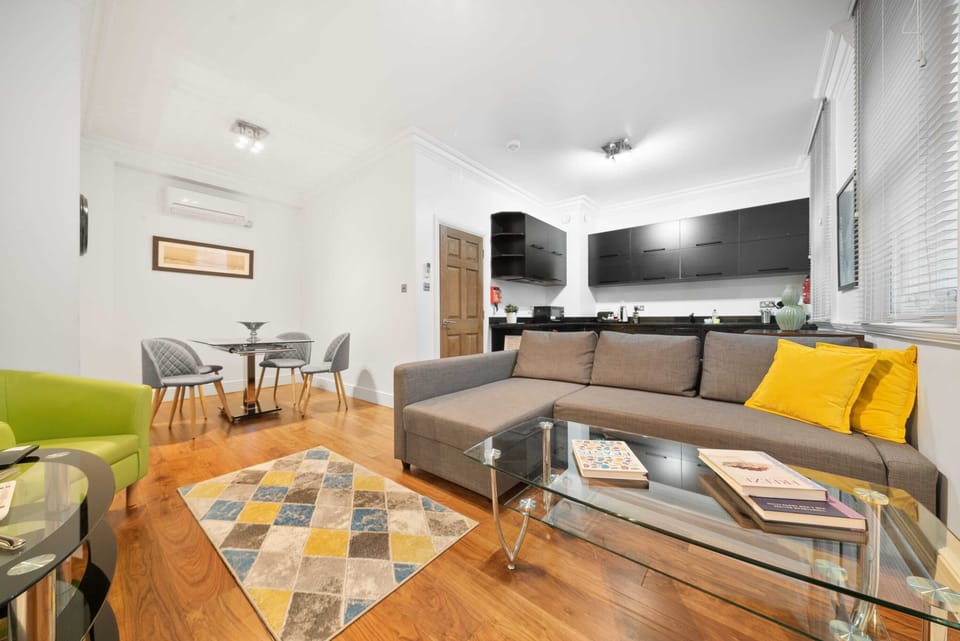 Modern and Comfortable Reception Room