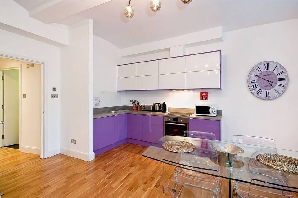 Fully Equipped Open Plan Kitchen