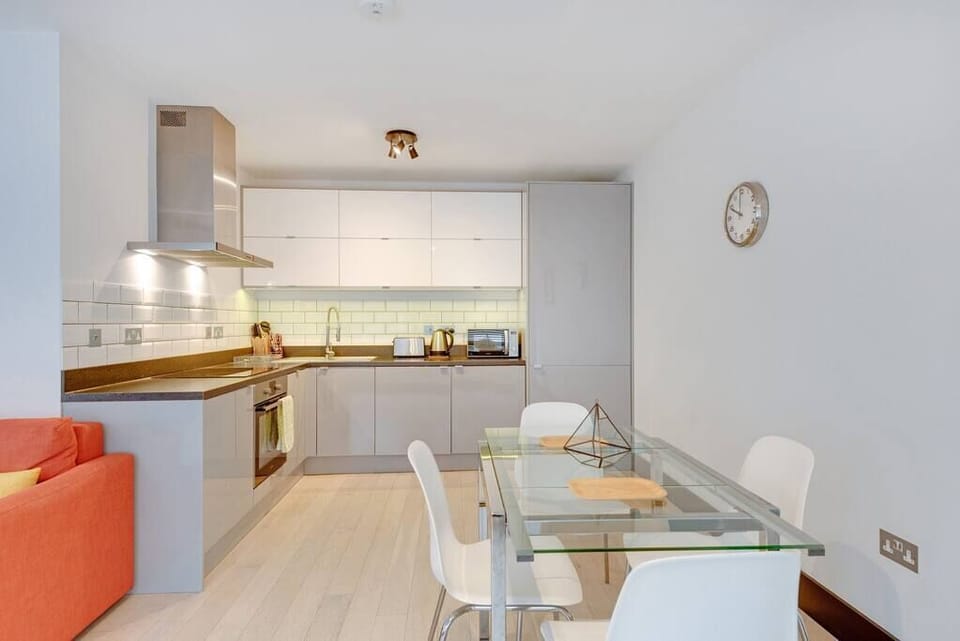 Kitchen Dining Area