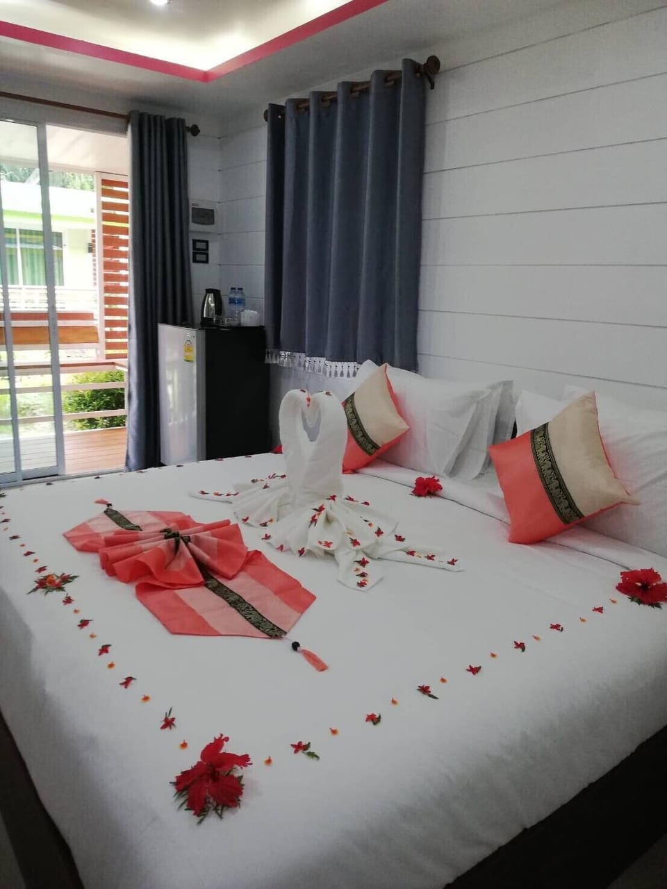 Deluxe Room | Bed sheets