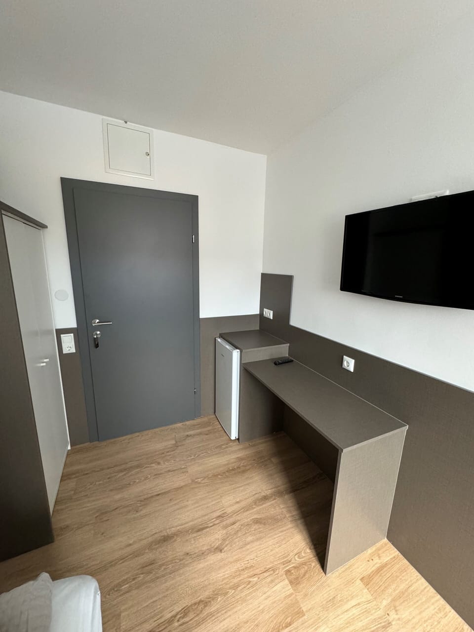 Single Room | Free WiFi, bed sheets