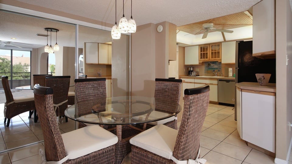 Breakfast nook
