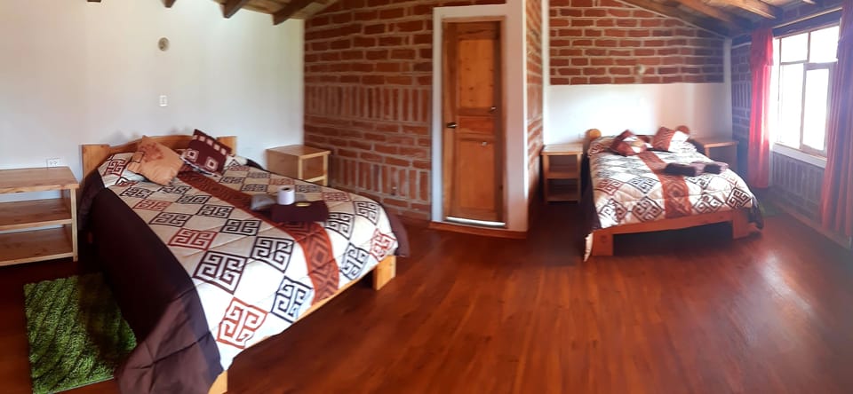 Twin Room | WiFi (free), bed sheets