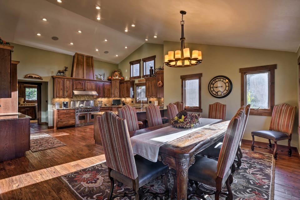 Dining Space | Dishware/Flatware