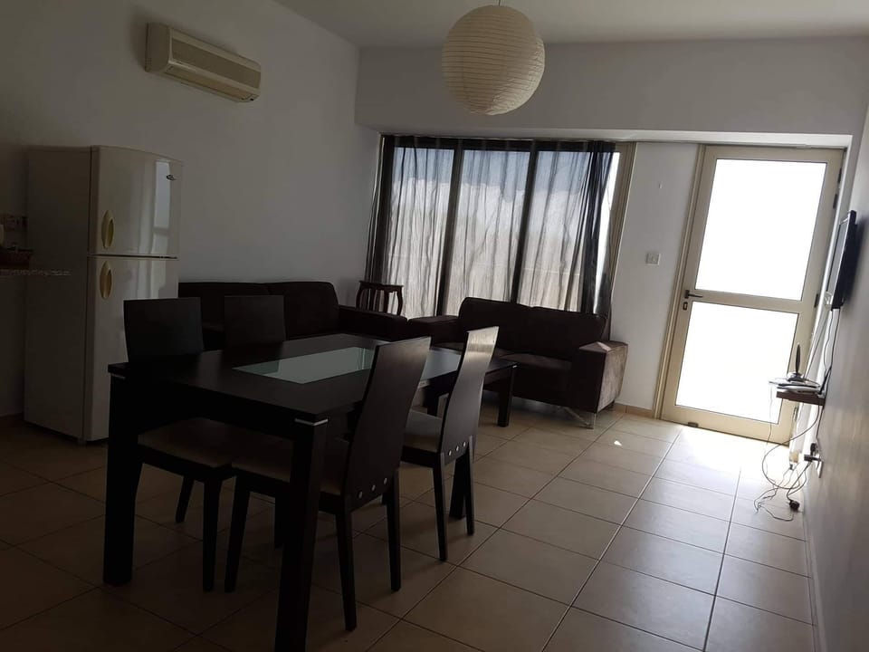 Dining room ,kitchen ,tv