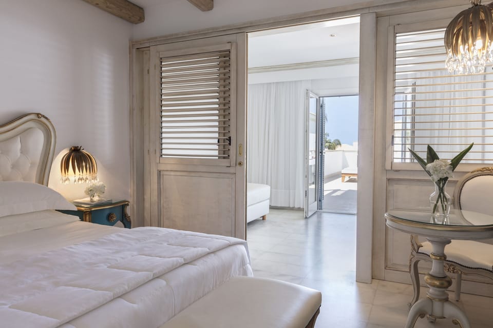 Family Bungalow, Garden View (Outdoor Whirlpool Spa) | Free minibar, in-room safe, blackout drapes, soundproofing