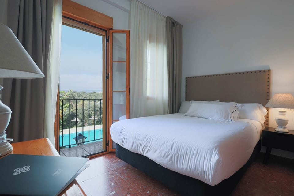 Standard Double Room | In-room safe, desk, free WiFi, bed sheets