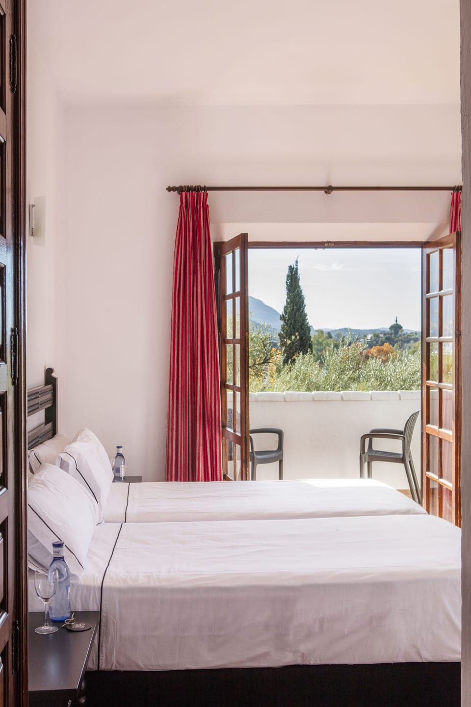 Double or Twin Room | Minibar, laptop workspace, free WiFi, bed sheets