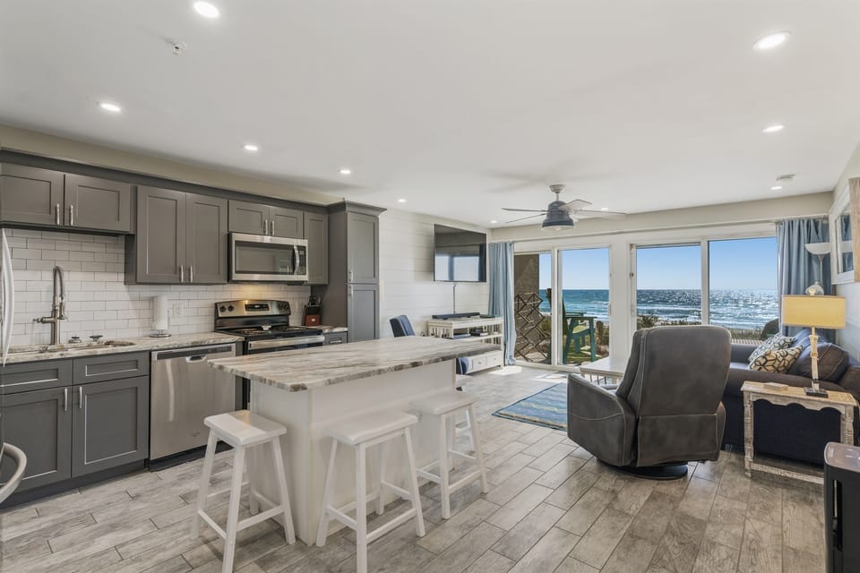 View of the Gulf From Every Angle & Seat in the House