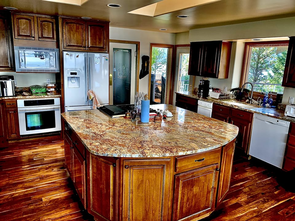Fully equipped kitchen