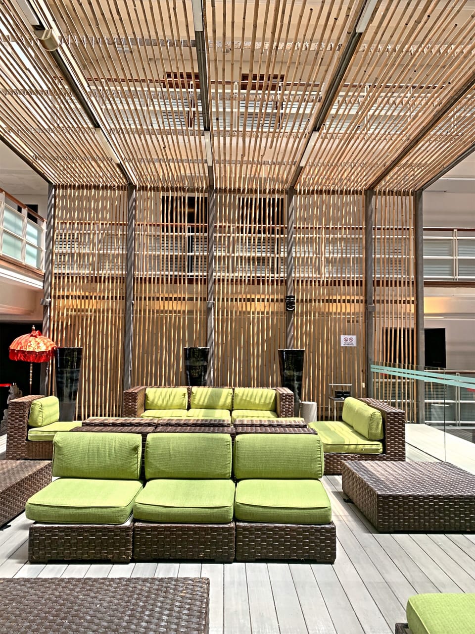 Poolside bar