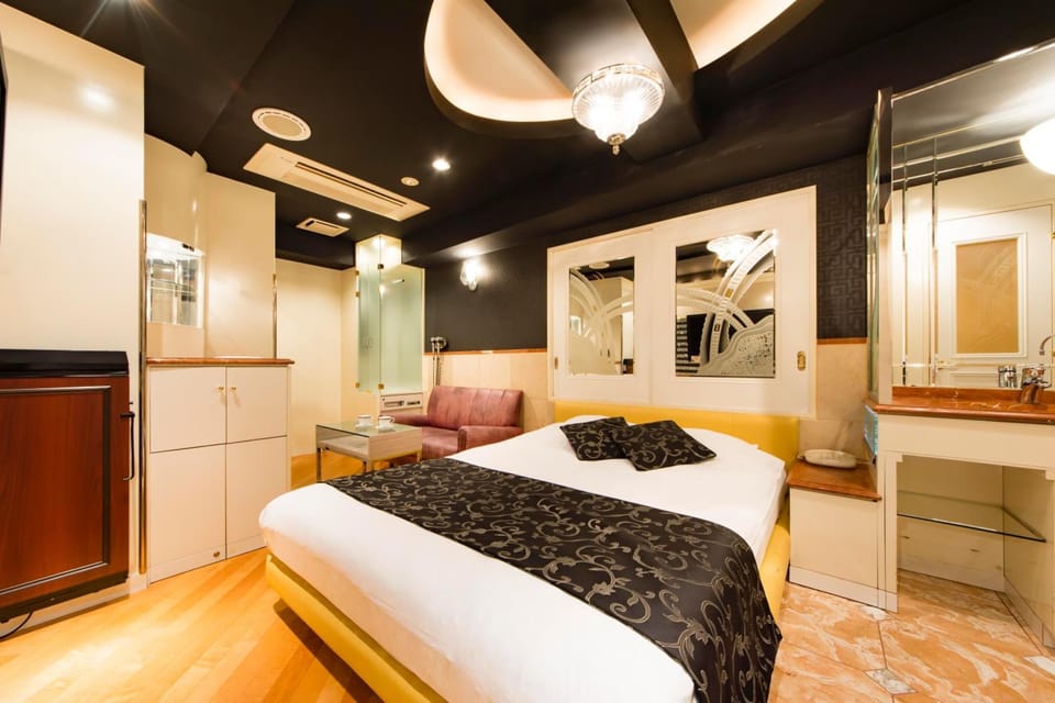 Minibar, in-room safe, desk, soundproofing
