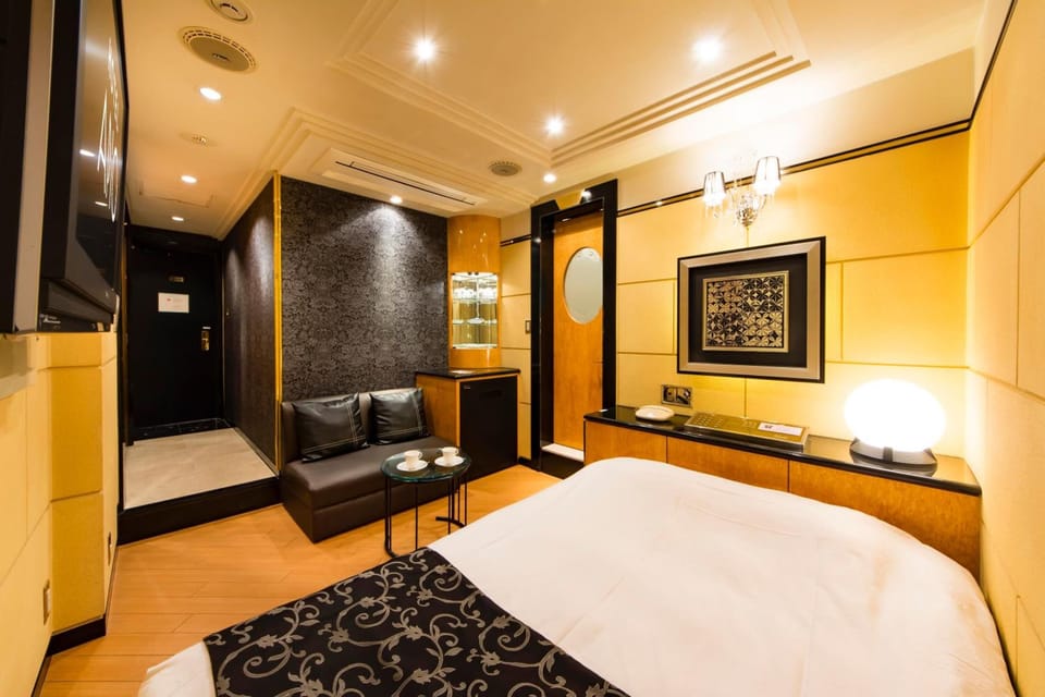 Minibar, in-room safe, desk, soundproofing