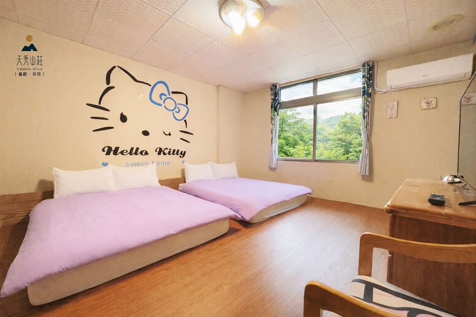 Family Quadruple Room | Premium bedding, desk, blackout drapes, soundproofing