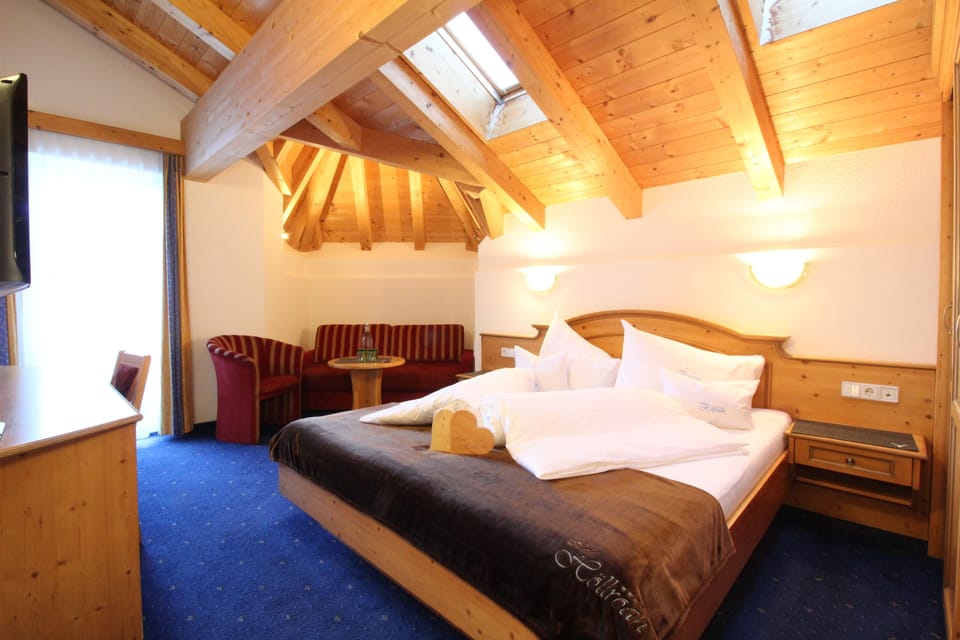 Double Room | In-room safe, desk, soundproofing, free cribs/infant beds