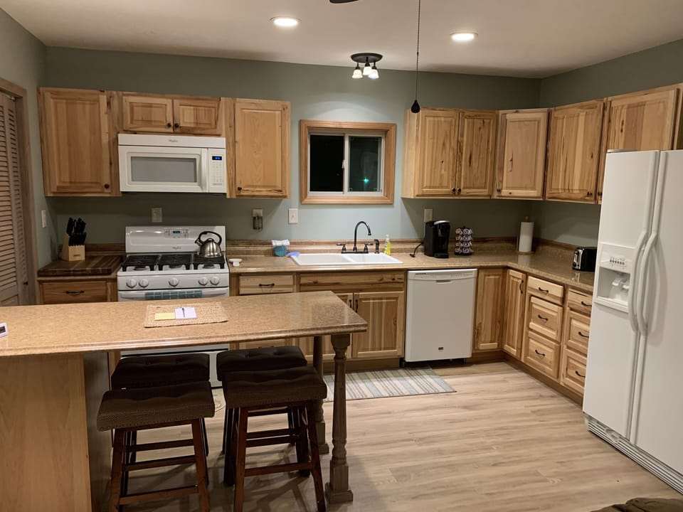 Fully Stocked Kitchen & Dining 