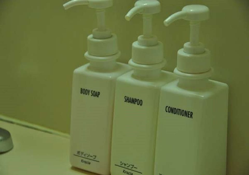 Bathroom amenities