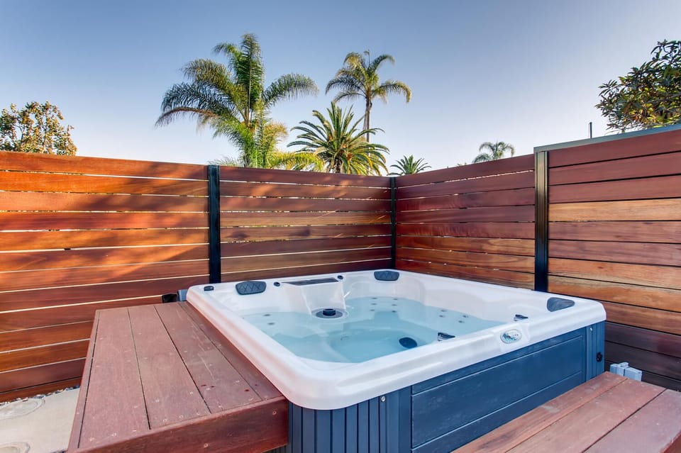 CHILL OUT IN YOUR PRIVATE PATIO RIGHT FROM YOUR JACUZZI