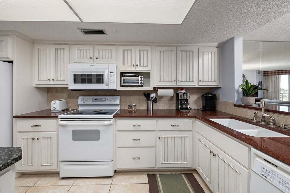 North Breakers 408 - Kitchen