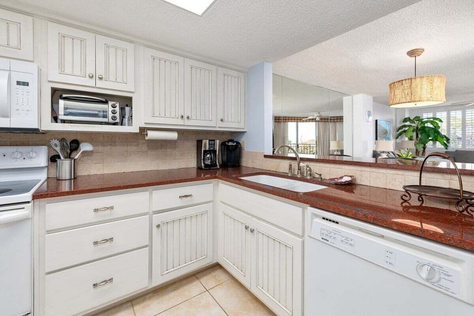 North Breakers 408 - Kitchen