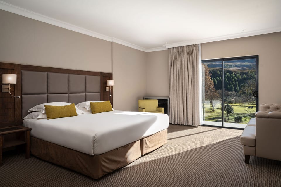 Superior Room, 1 King Bed, Mountain View | Premium bedding, in-room safe, desk, laptop workspace