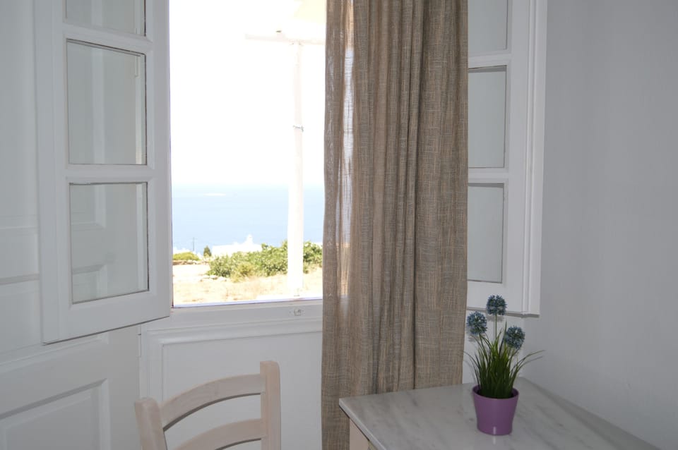 Standard Room | In-room safe, free WiFi