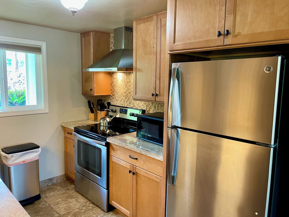 Full size kitchen 