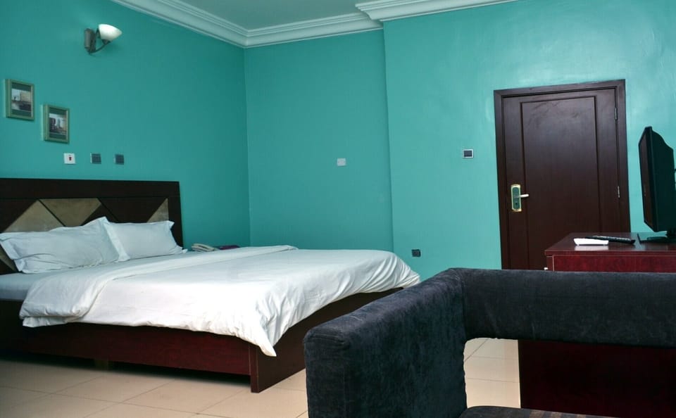 Classic Room | Desk, free WiFi, bed sheets