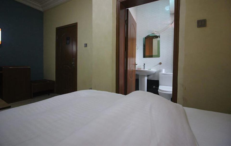 Classic Room | Desk, free WiFi, bed sheets