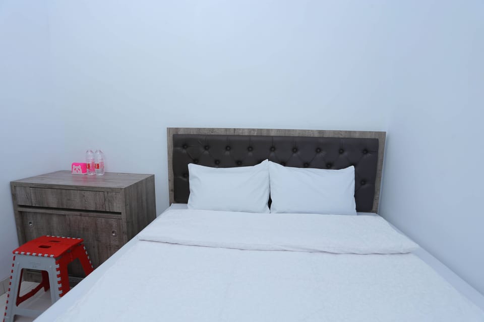 Deluxe Double Room | Desk, free WiFi, bed sheets