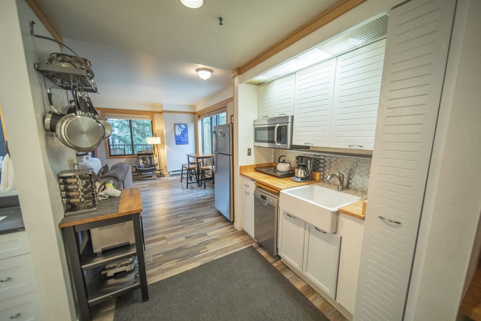 Well equipped kitchenette